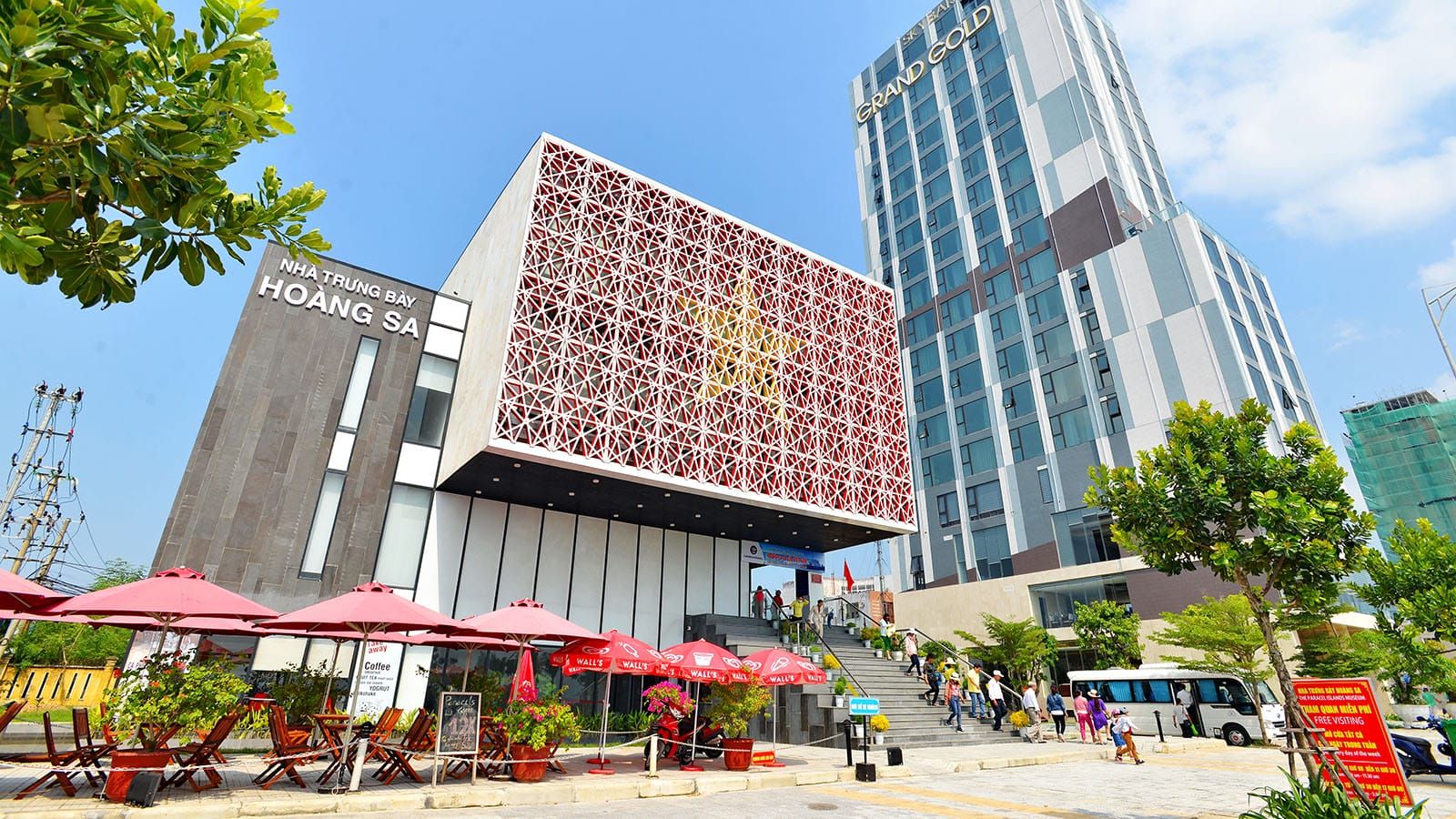 Nhà trưng bày Hoàng Sa