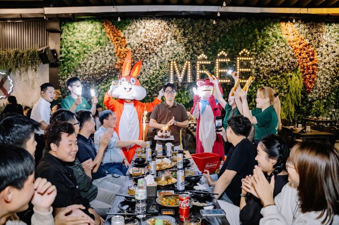 MÊ Ê Ê Beer Garden