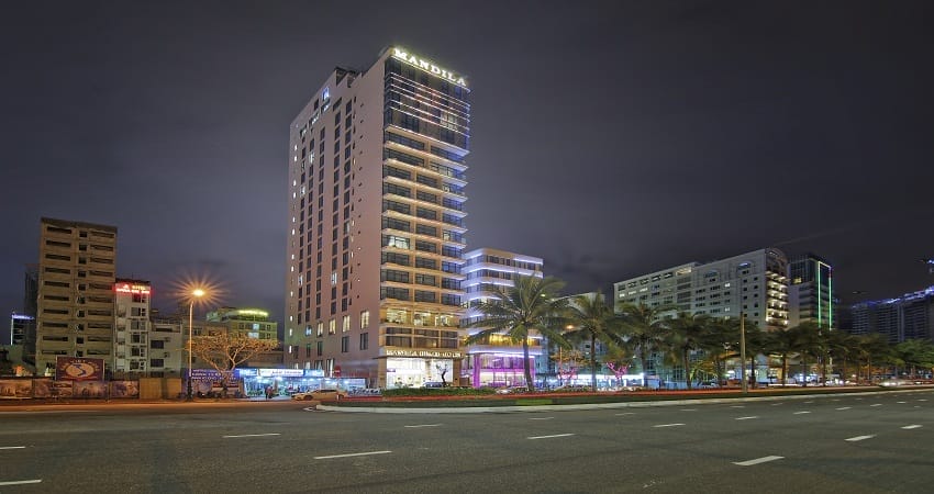 khách sạn ở đà nẵng gần biển