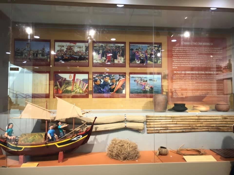 Nhà trưng bày Hoàng Sa