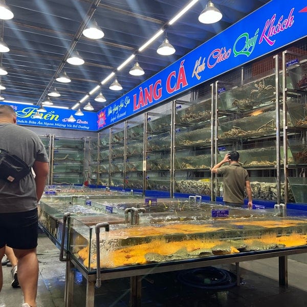 Nhà hàng Làng Cá