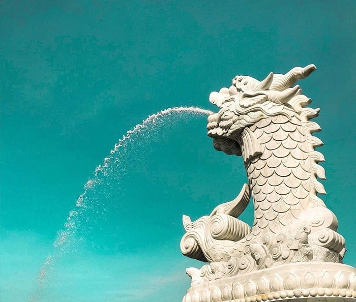 Tượng cá chép hóa rồng