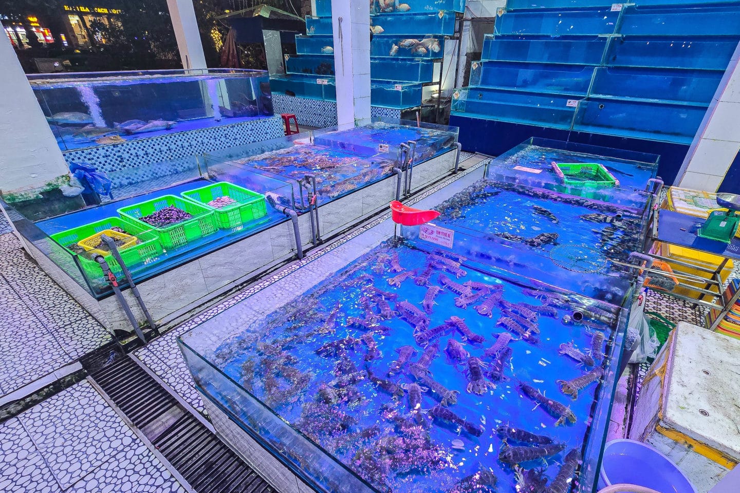 nhà hàng 4U Seafood Đà Nẵng