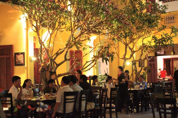 nhà hàng Madame Lân Đà Nẵng