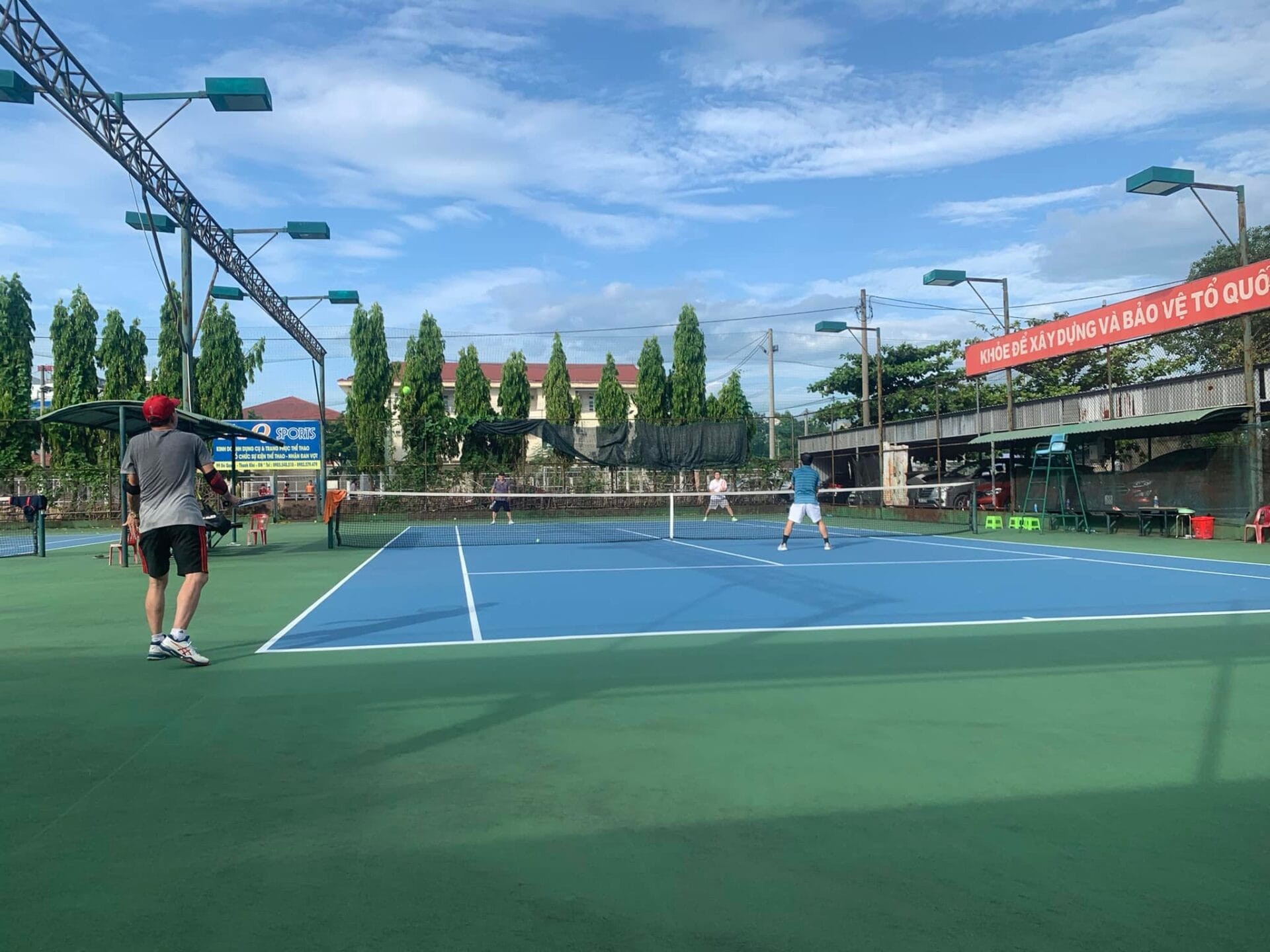 San quan vot Nguyen Tri Phuong