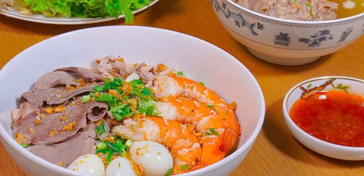 hu tieu nam vang mi xiu thao