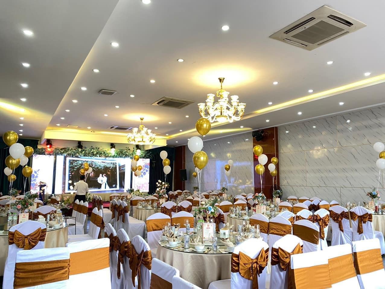 Nhà hàng Tuyên Sơn Đà nẵng