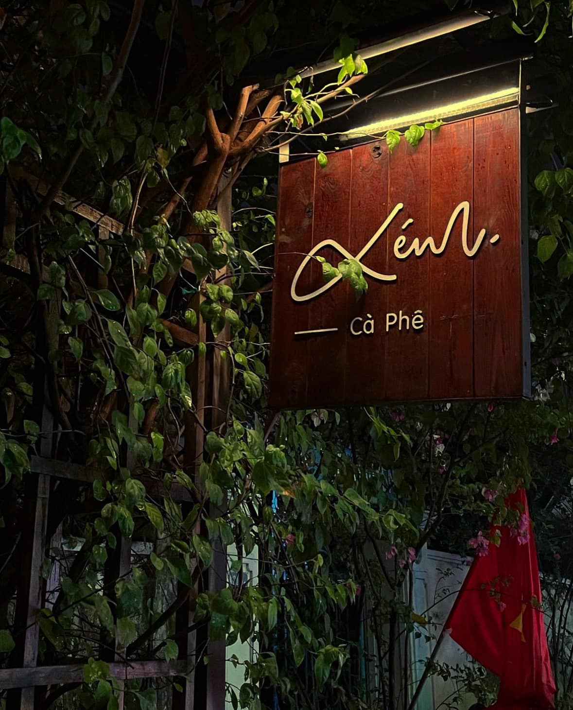 Xém. Cà Phê