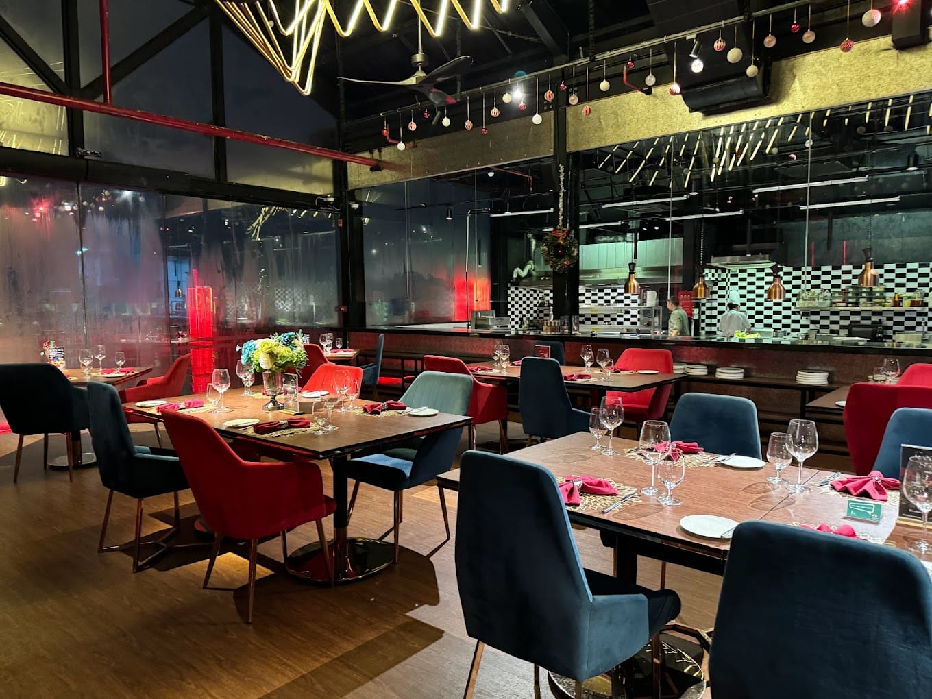 F29 Golden Beef and Sky Bar 