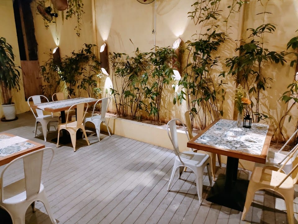 Fatfish Restaurant And Lounge Bar