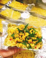 Sương Phan - Bún Lòng Xào Nghệ 