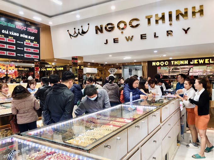 Cửa hàng bán lắc chân bạc tại Đà Nẵng