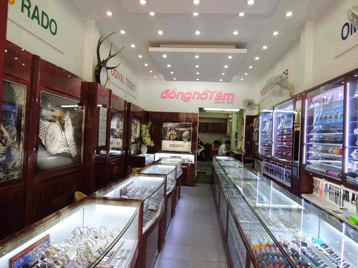 Cửa hàng đồng hồ giá rẻ Đà Nẵng