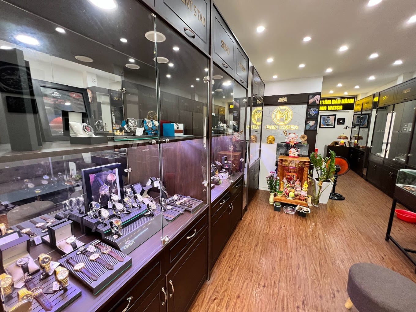 Cửa hàng đồng hồ giá rẻ Đà Nẵng