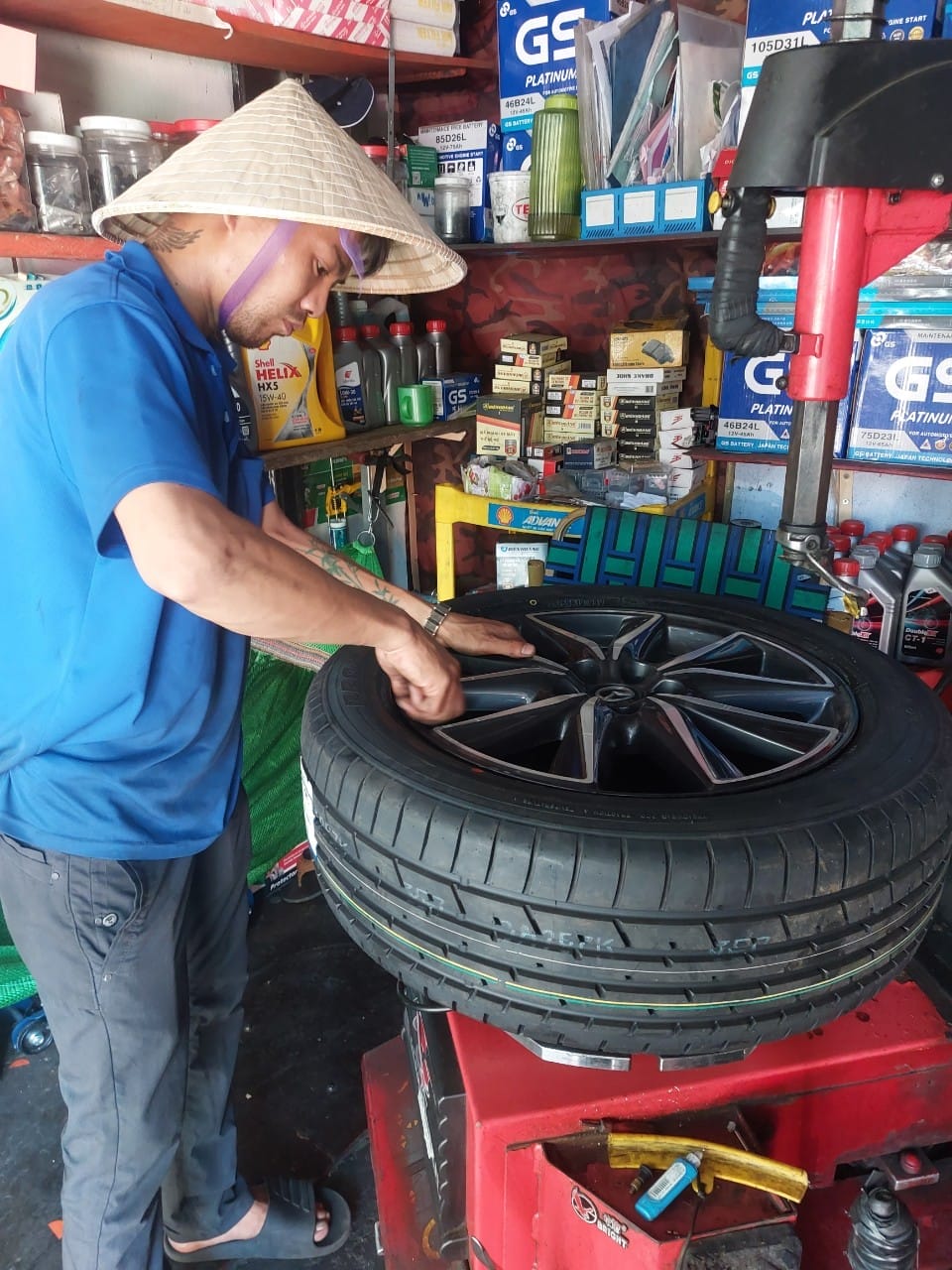 Vá Lốp Ô Tô Đức Hồng