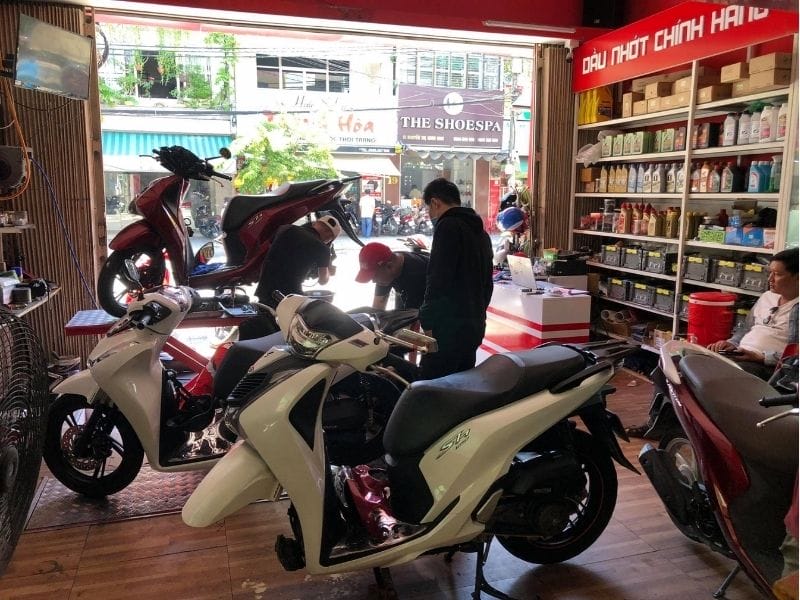 Cửa hàng phụ tùng xe máy tại Đà Nẵng