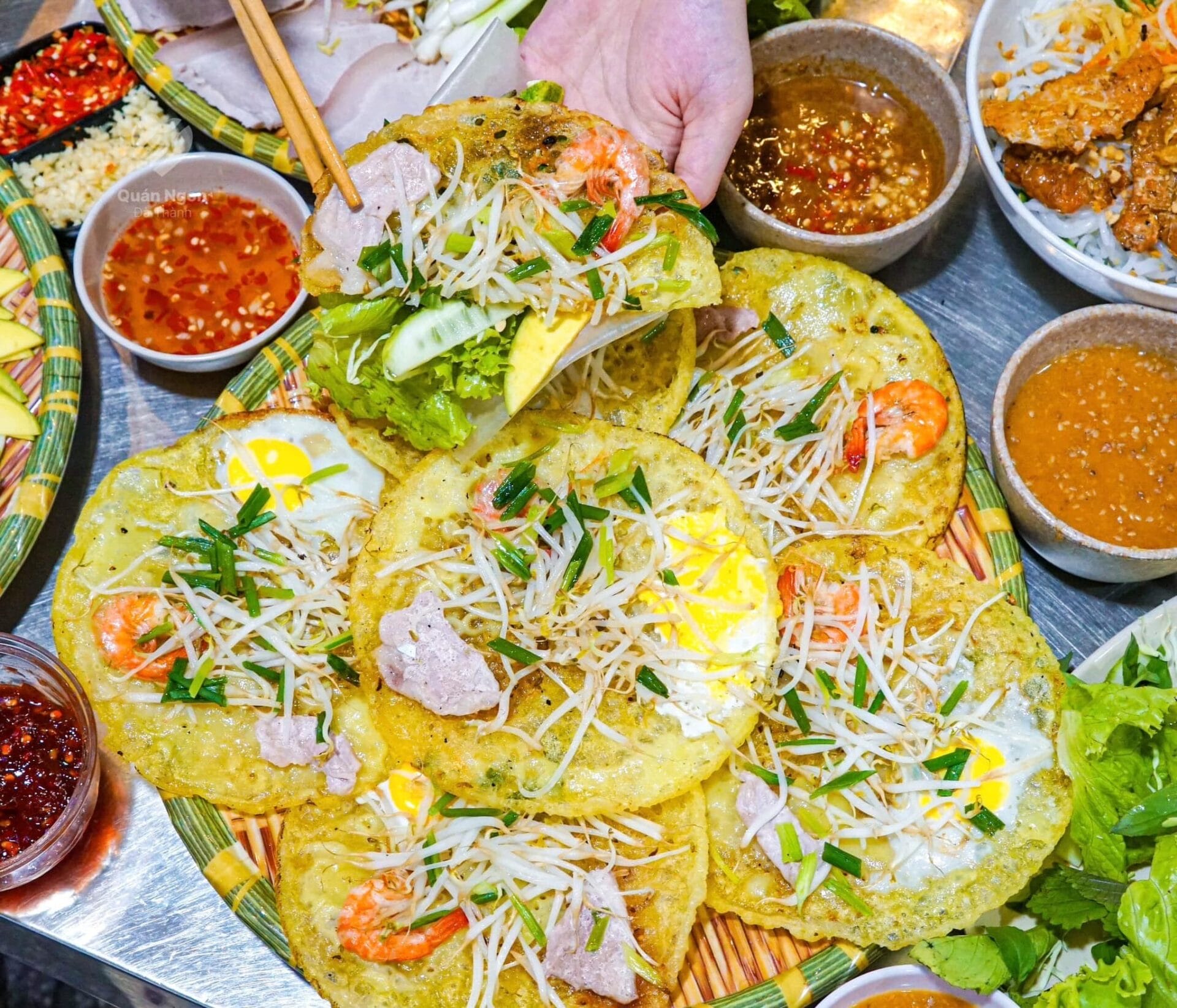 banh xeo tom nhay minh luan