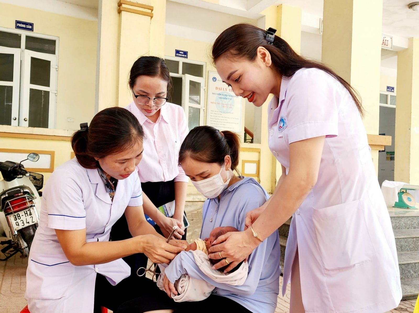 benh vien da khoa quan cam le