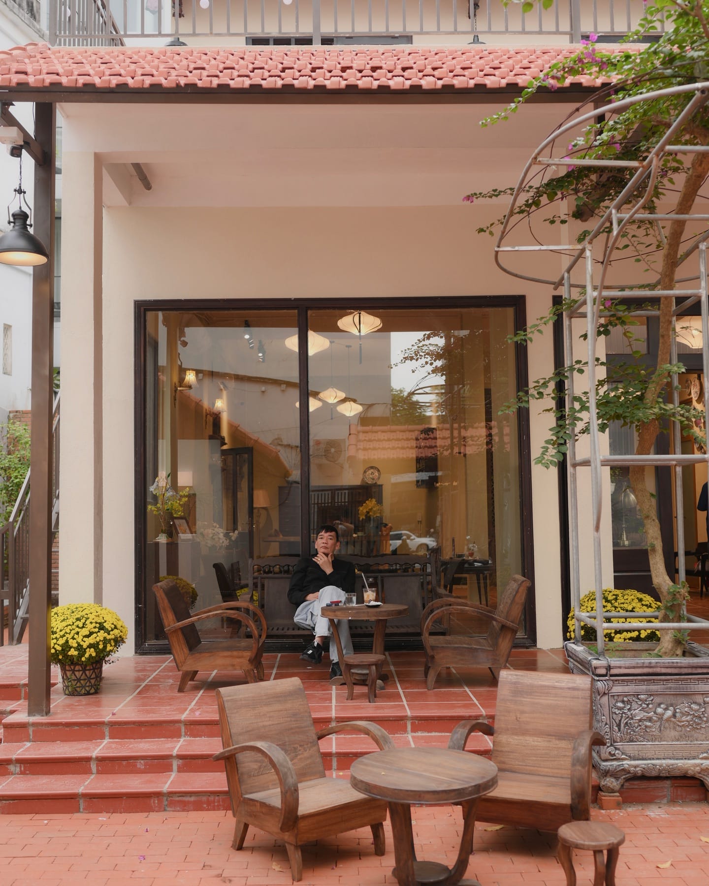 Không gian tại Đông Đô