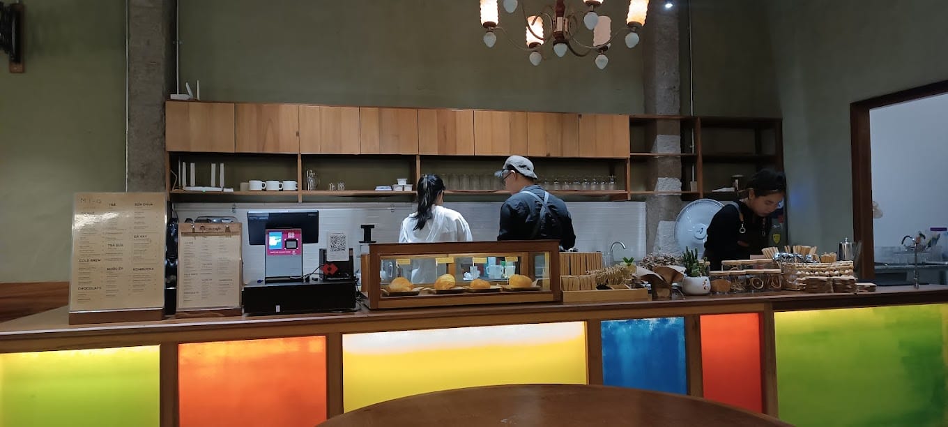 Mi-a Cafe có không gian yên tĩnh để làm việc