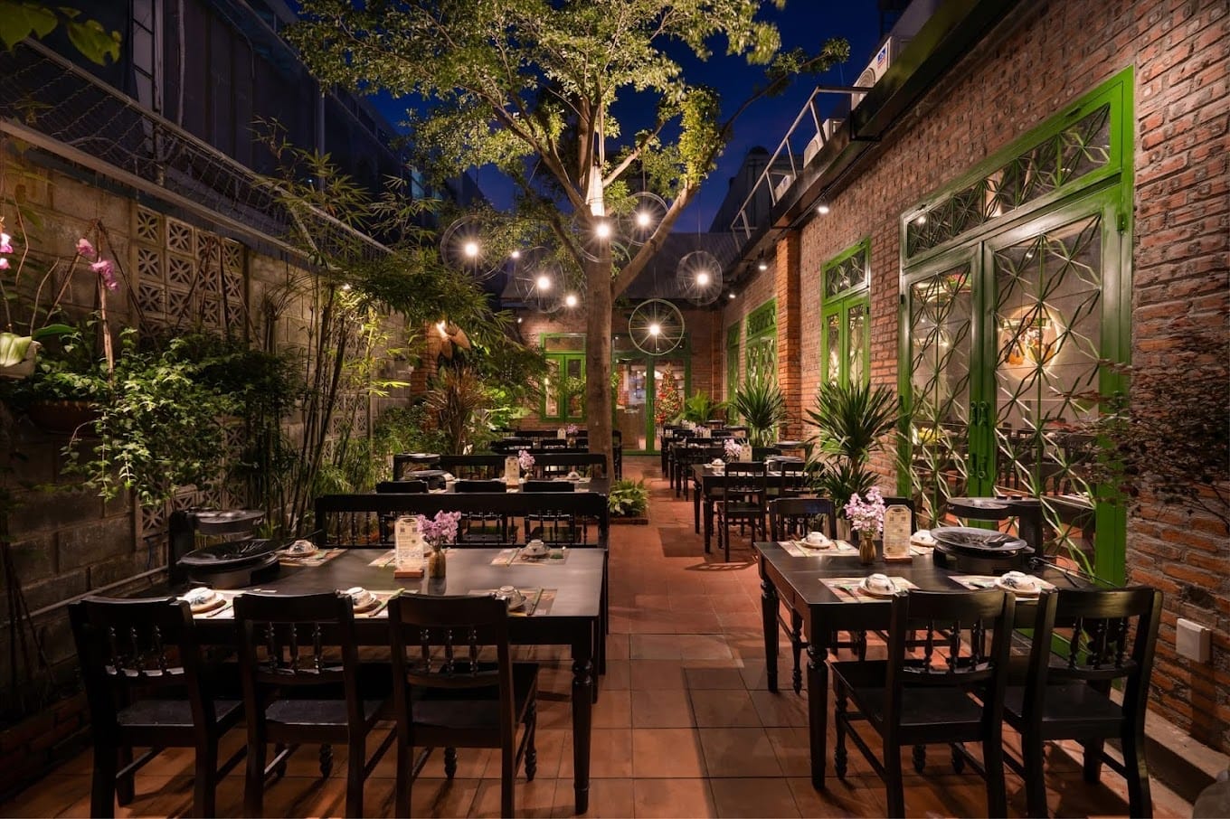 Ẩm Thực Việt.Nướng và Cuốn 