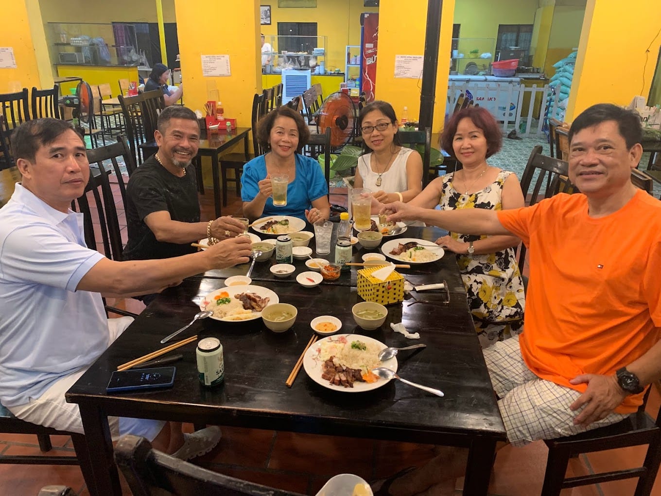 Cơm tấm sườn cây Trinh