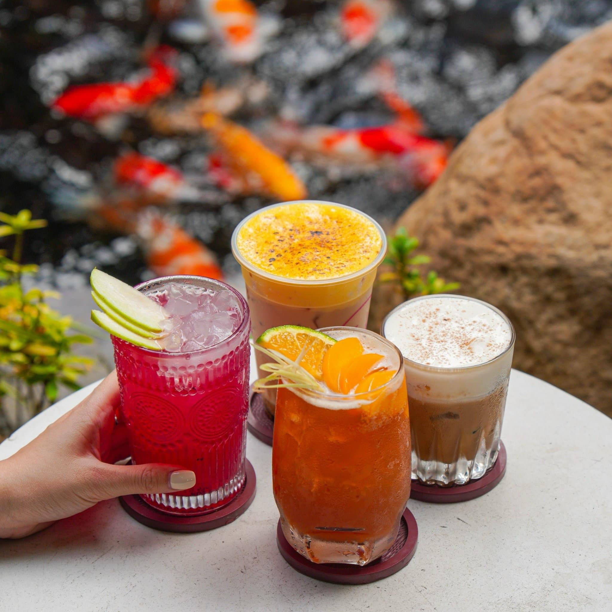 EMILY Coffee And Milk Tea