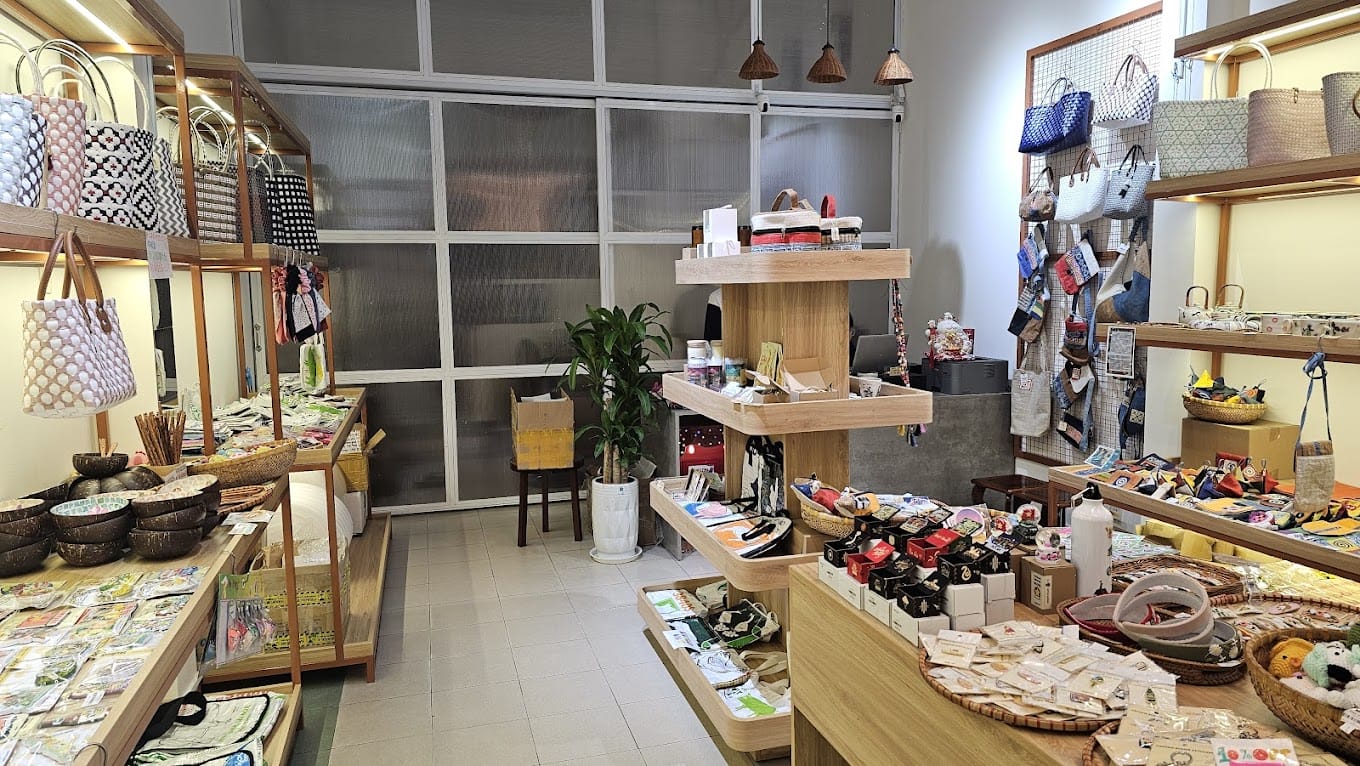 local gift da nang souvenir