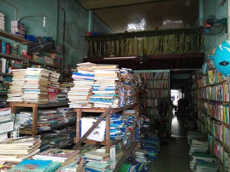 tiem sach cu cao thom