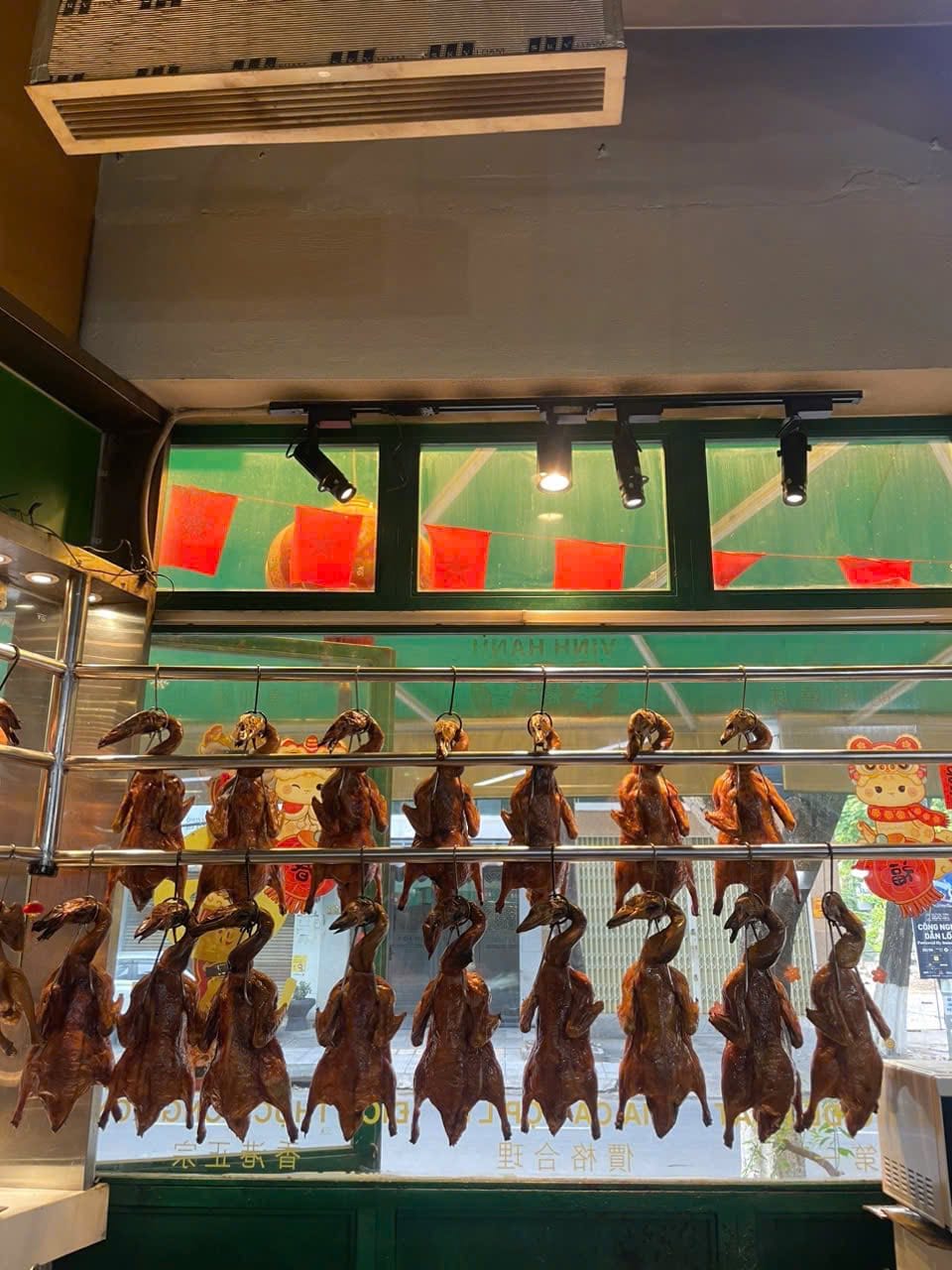 vinh hanh hong kong style restaurant 1