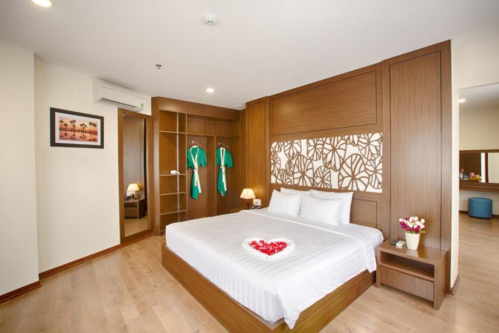 Central Hotel and Spa Danang