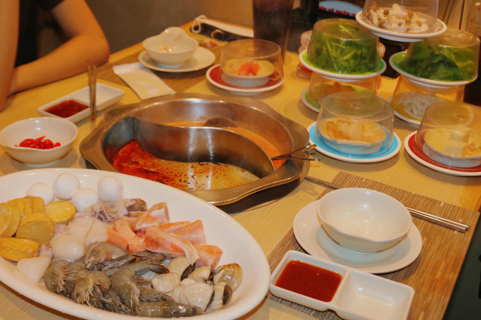 Lẩu băng chuyền Đà Nẵng