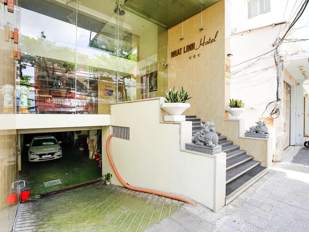 Nhật Linh Hotel and Suite