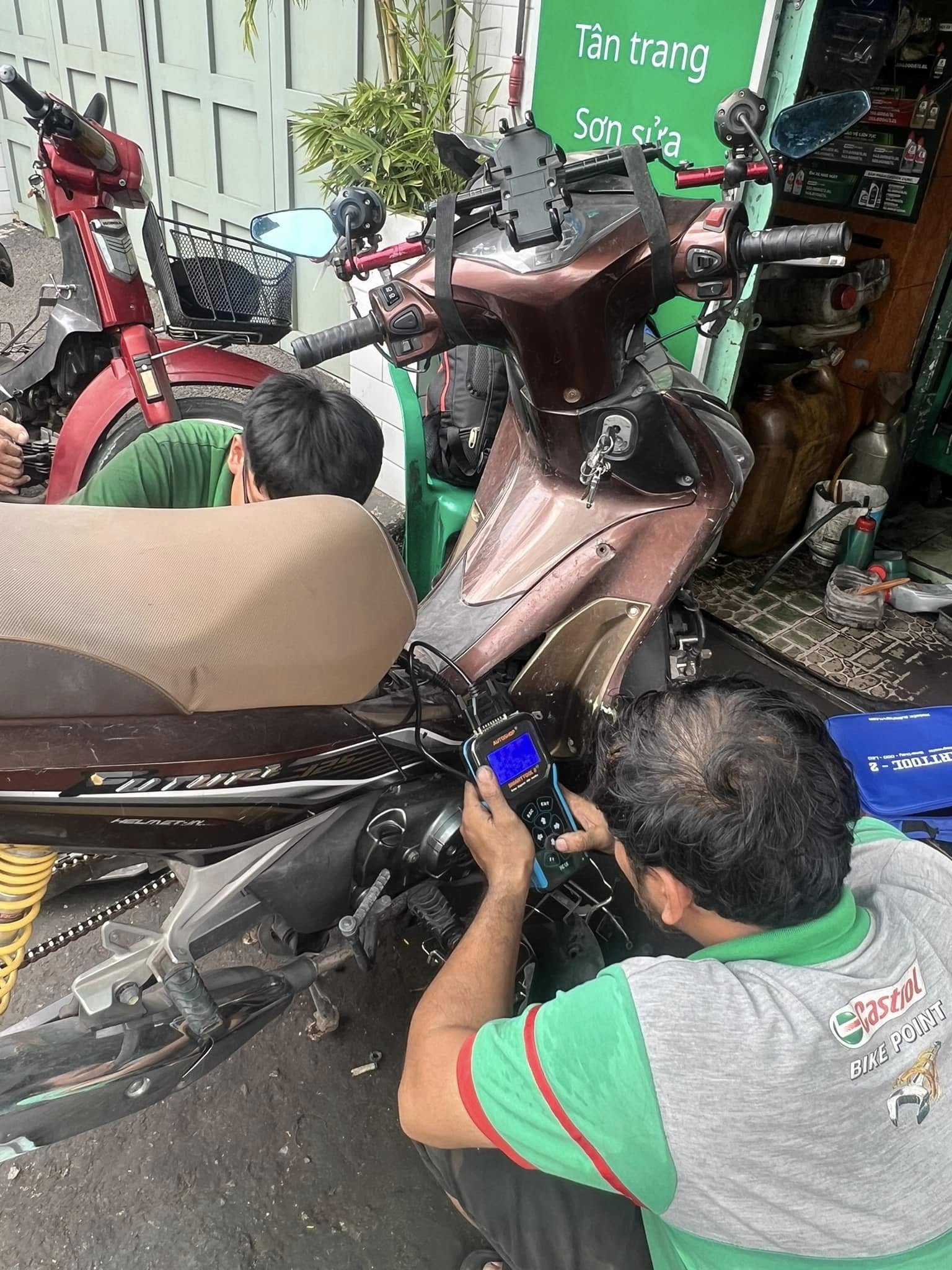 tiem sua xe thanh tuan