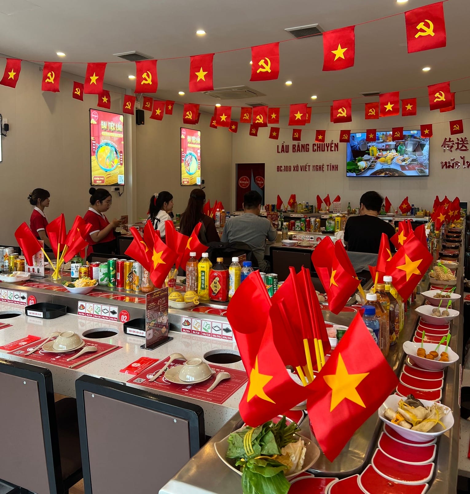 Lẩu băng chuyền Đà Nẵng