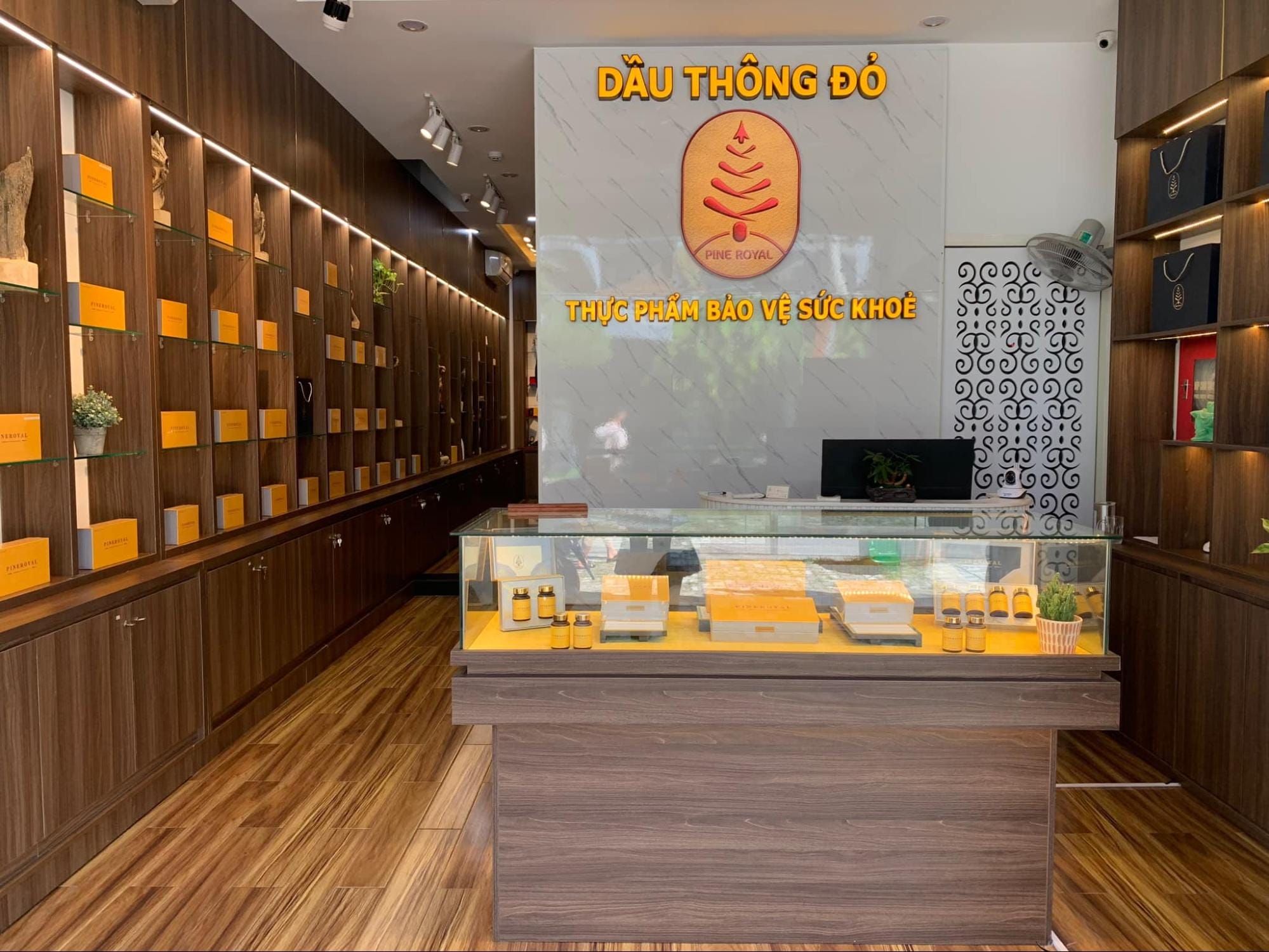 Tinh dầu thông đỏ