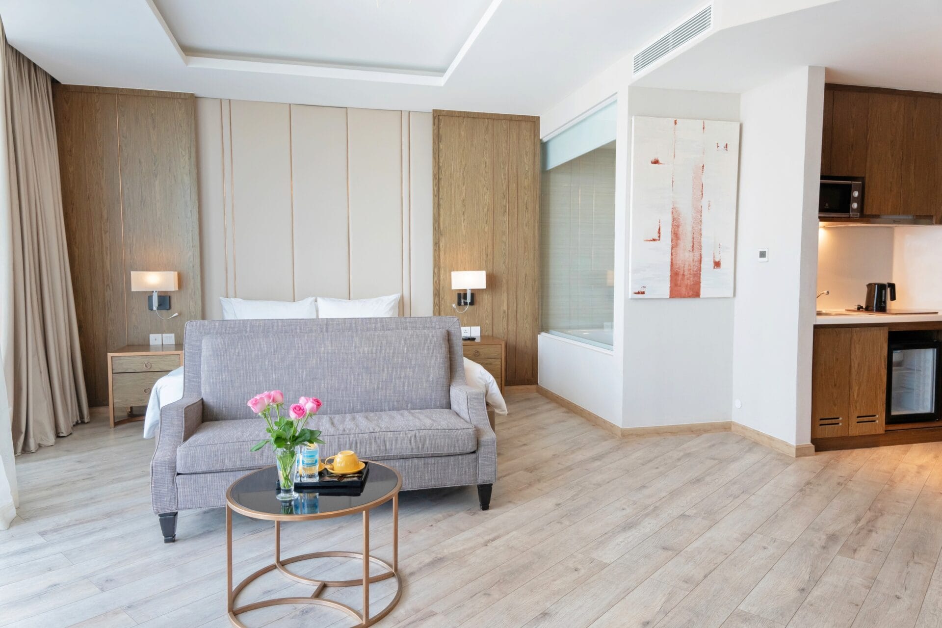 Đánh giá Lyn's Hotel & Apartment