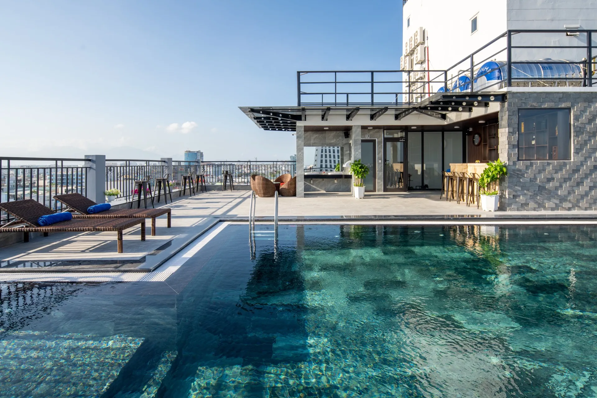 khách sạn Tân Phương Nam