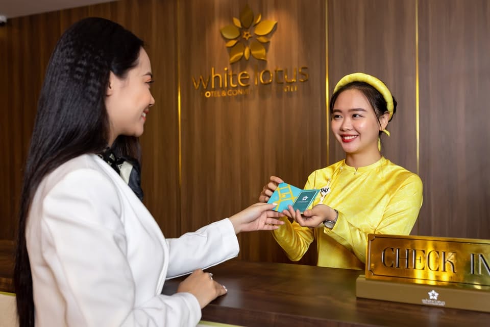White Lotus Hotel Huế